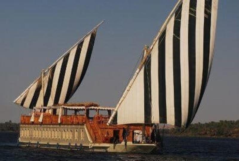 Offer :  Dahabeya Queen Luxury  Nile Cruise 5 Days